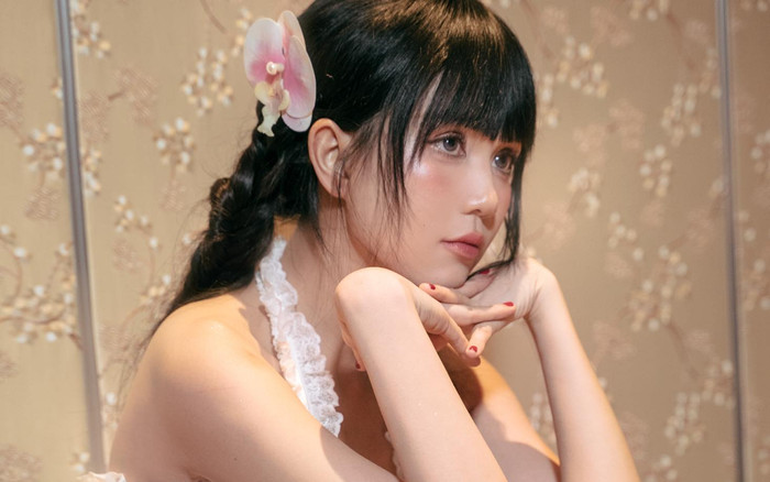 Ngọc Trinh công khai nhớ người yêu, nghe danh tính mà ngỡ ngàng Ảnh 2