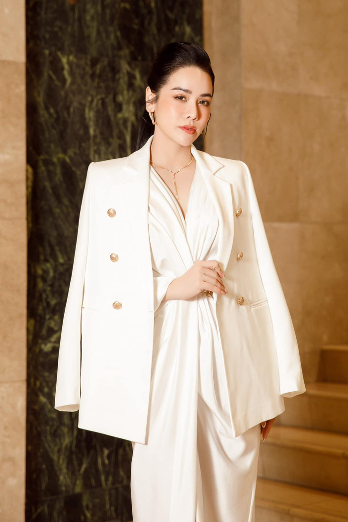 Nhật Kim Anh hỏi 1 câu về tình yêu sau 5 năm ly hôn Ảnh 3