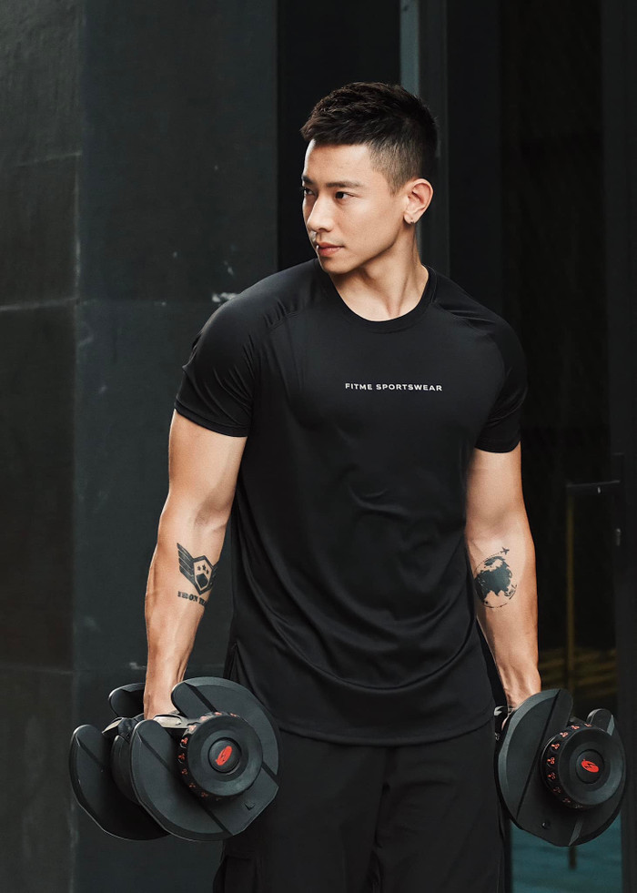 'Bạn trai' của Hương Giang tên Nguyễn Phú Cường, hoạt động với công việc của một người mẫu, huấn luyện viên tại một trung tâm thể hình. Anh thường đăng tải hình ảnh, video chia sẻ kinh nghiệm tập luyện. Bên cạnh đó, Nguyễn Phú Cường còn là thành viên của một hội nhóm gồm nhiều nhân vật điển trai. Hội nhóm này có sức ảnh hưởng lớn trên mạng xã hội.