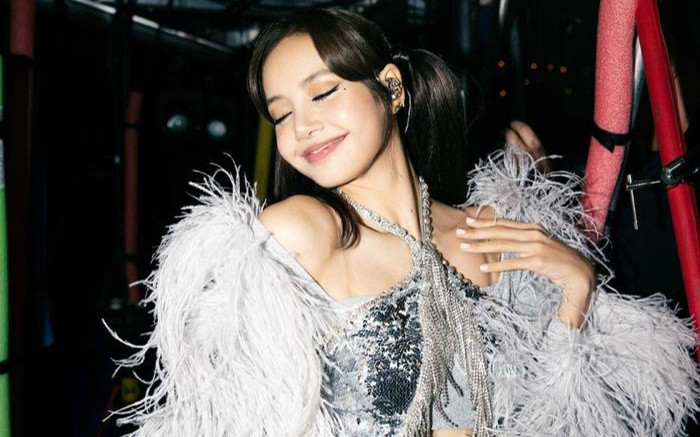 Lisa xác nhận comeback Ảnh 2