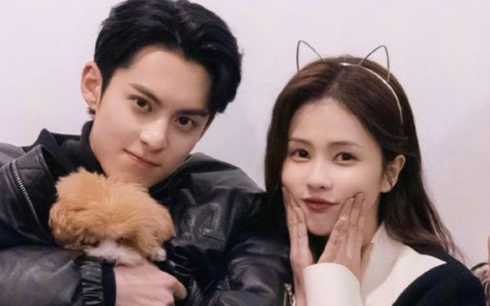 Bạch Lộc và Vương Hạc Đệ công khai tình cảm ngay trong ngày tái hợp Ảnh 2