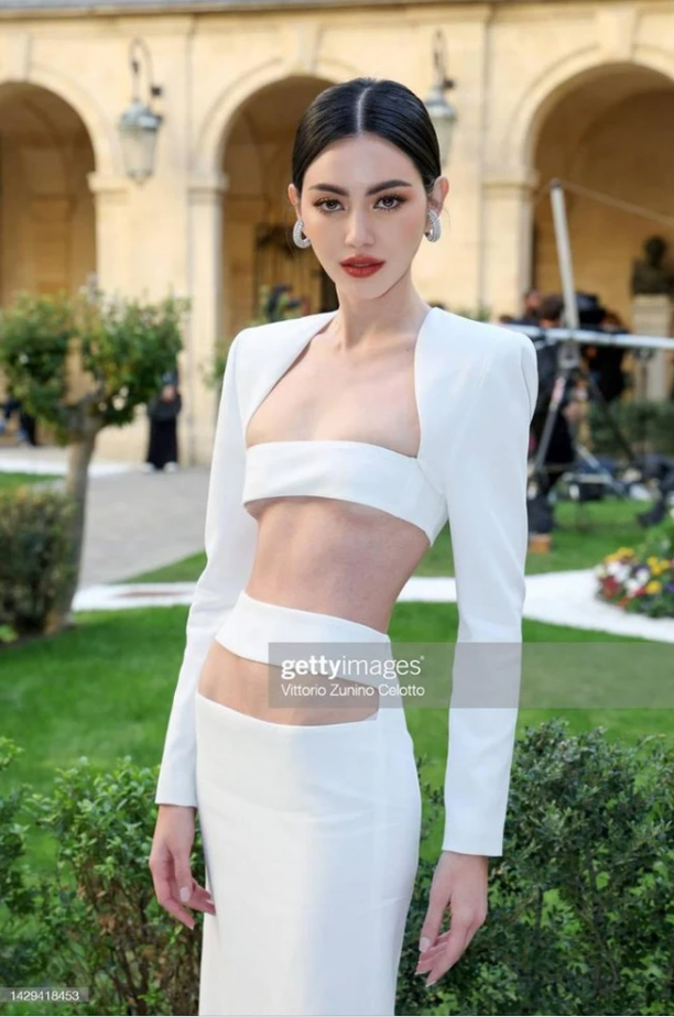 Hai 'người yêu cũ' của Sơn Tùng chạm mặt, thái độ ra sao? Ảnh 3