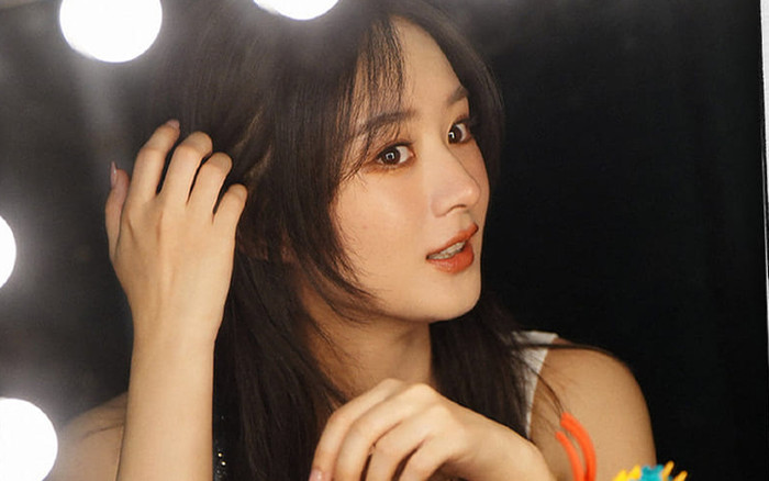 Triệu Lệ Dĩnh đưa bạn trai về ra mắt bố mẹ, visual cả đại gia đình gây sốt Ảnh 2