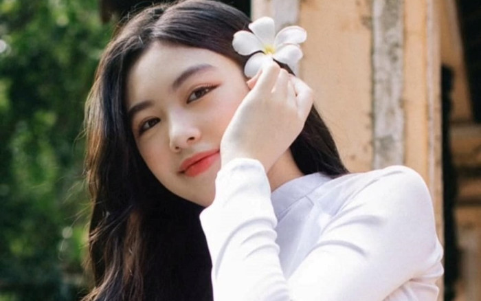 Tranh cãi phía sau clip 'Biển tình' triệu view của con gái Quyền Linh Ảnh 2