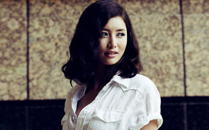 Hoa hậu ly hôn sau 10 tháng cưới đại gia, sự nghiệp lao đao vì bạn trai cũ xuất hiện Ảnh 2