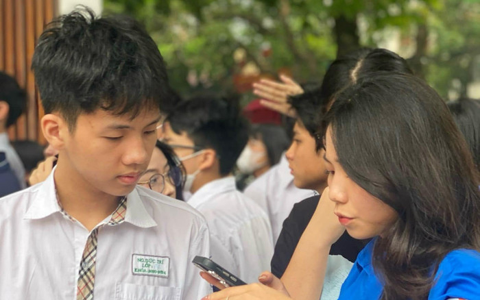 Sáng nay, hơn 105.000 thí sinh Hà Nội bước vào kỳ thi tuyển sinh vào lớp 10 công lập Ảnh 2