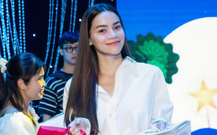 Hồ Ngọc Hà thanh lý váy áo vì mục đích cộng đồng Ảnh 2