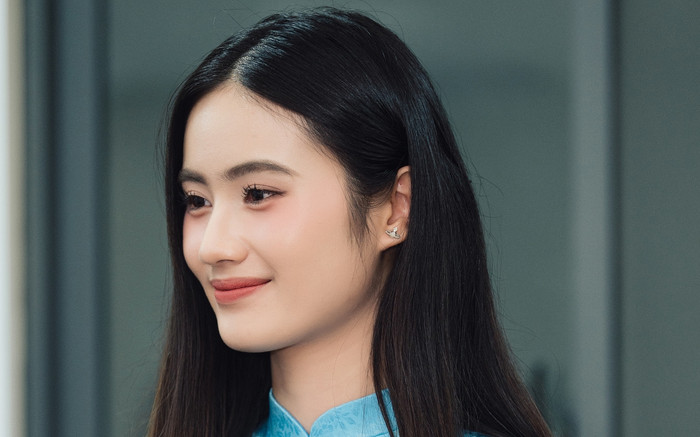 Vừa về nước, Hoa hậu Ý Nhi đã chi gần trăm triệu Ảnh 2