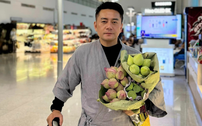 Nam diễn viên Việt mang quà qua Mỹ tặng người đặc biệt, khán giả nhắc 1 điều Ảnh 2