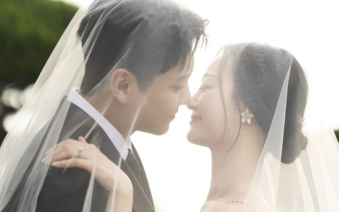 Ba cặp đôi nghệ sĩ đã kết hôn vào cùng một ngày Ảnh 2