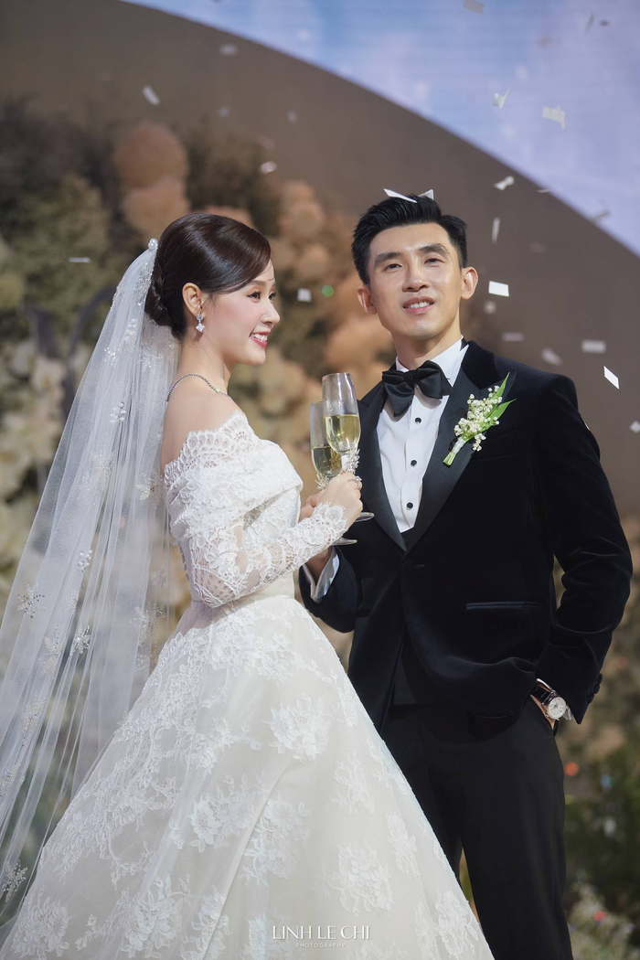 Sự thật đoạn clip mẹ chồng quyền lực của Midu liên tục bật khóc ở đám cưới Ảnh 1