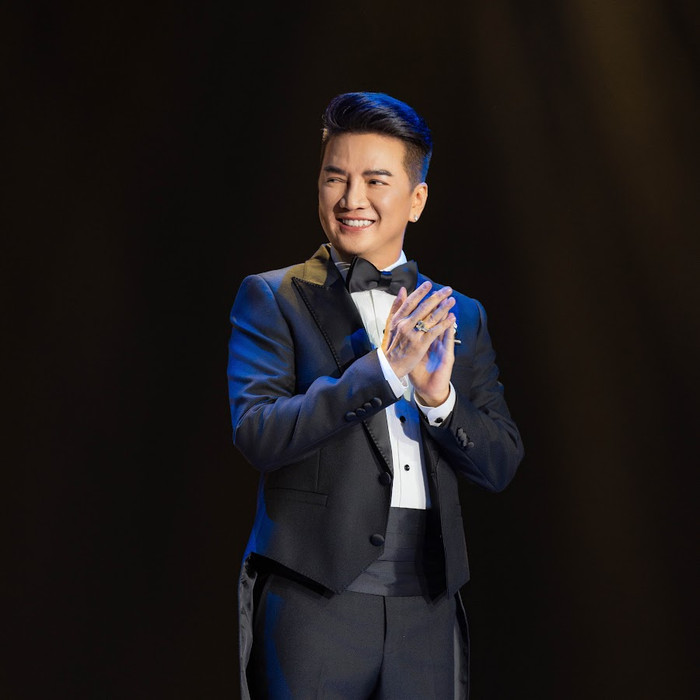 Đàm Vĩnh Hưng được mệnh danh là 'ông hoàng nhạc Việt'