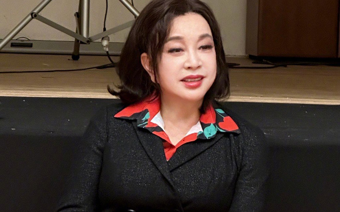 Nữ minh tinh bị chê cười vì đòi đóng vai thiếu nữ ở tuổi 73 Ảnh 2