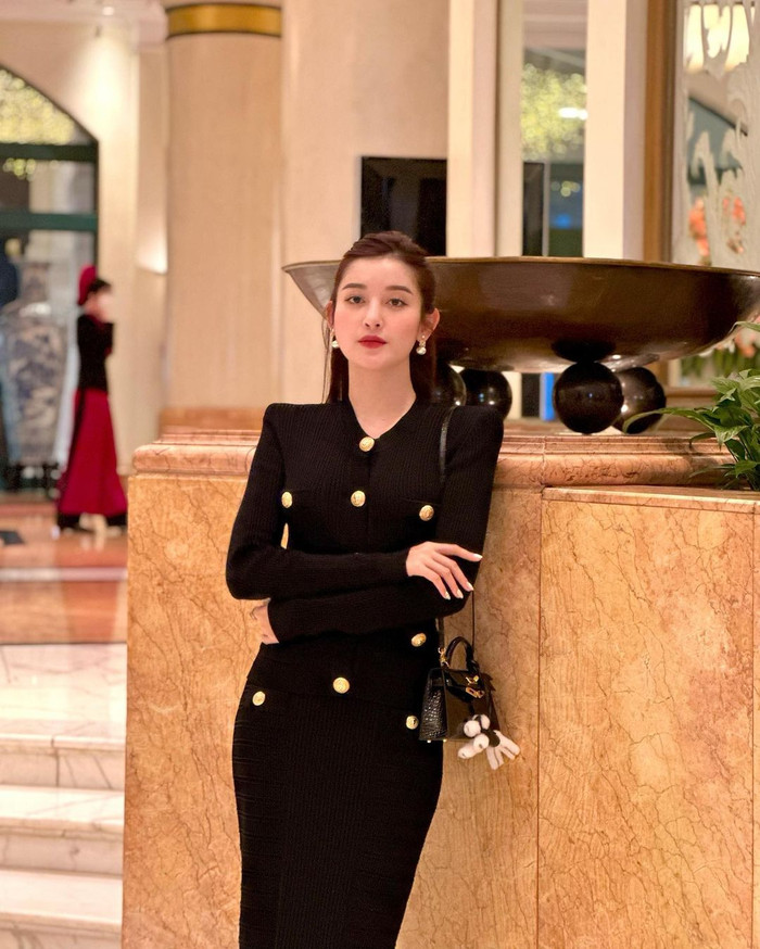 Theo Huyền My, mỗi người sẽ tự chọn cho mình định hướng phát triển tùy vào từng thời điểm cuộc đời. Huyền My chọn kinh doanh bởi sự yêu thích và đam mê. Người đẹp tâm niệm cứ làm tốt việc của bản thân và không cần cạnh tranh với ai. Cô luôn cố gắng để mỗi ngày có thể tốt hơn và trở thành phiên bản hoàn hảo nhất.  