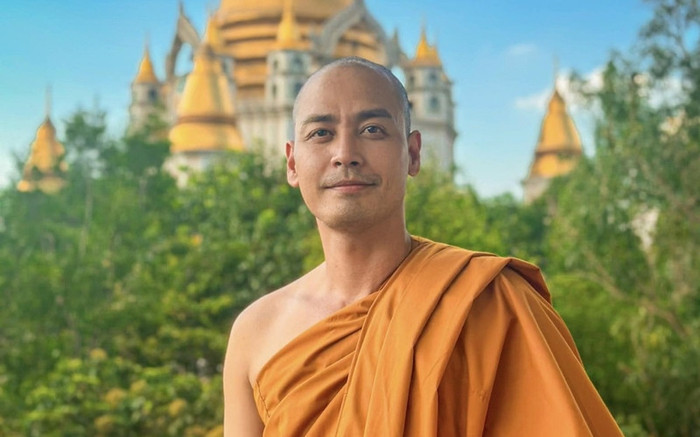 Nam MC nổi tiếng từng cạo đầu xuất gia giờ ra sao? Ảnh 2