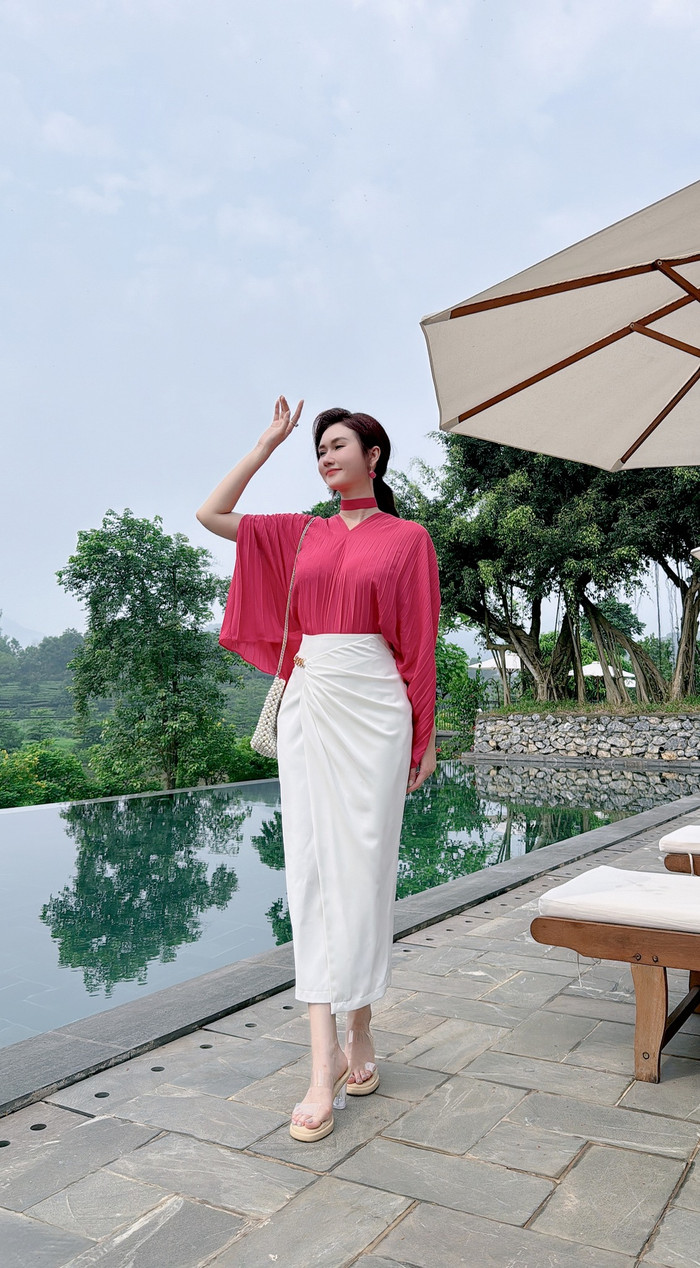 Hương Giang được khen ngợi nhờ thần thái lẫn vóc dáng khi mang bầu.