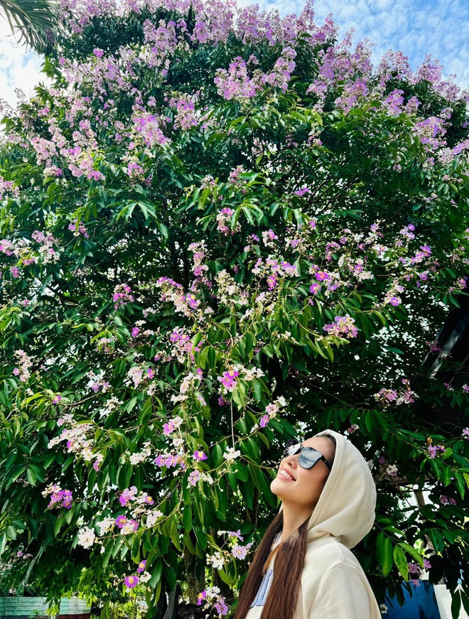 Khánh Vân cũng thường khoe ảnh cận mặt dạo gần đây.