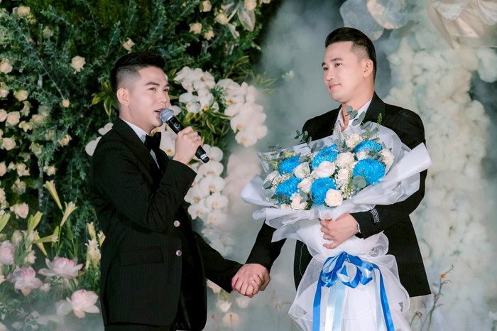 Thanh Đoàn tặng Hà Trí Quang món quà 'khó ai nghĩ đến' tại lễ cầu hôn Ảnh 1