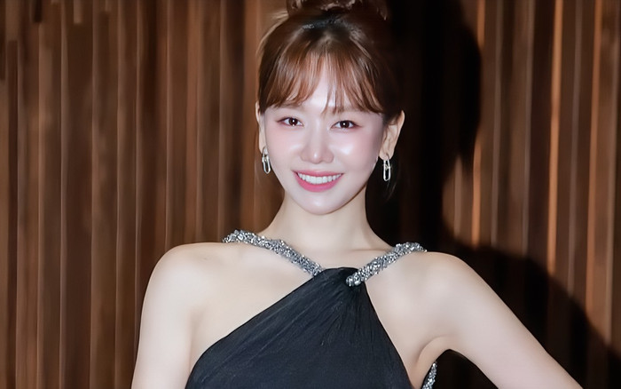 Hari Won bất ngờ nhận được hoa từ người đặc biệt không phải Trấn Thành Ảnh 2