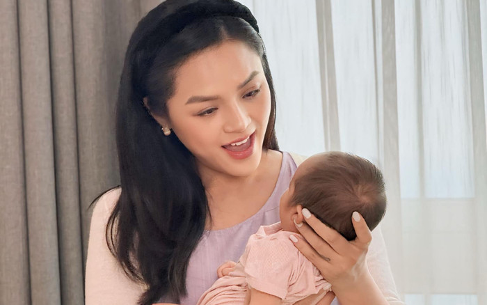 Thu Quỳnh tái xuất sau hơn 1 tháng sinh Rồng con, nhan sắc gây chú ý Ảnh 2