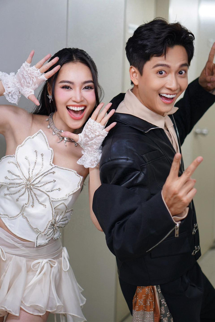 Cả hai có mối quan hệ thân thiết, thường xuyên hỗ trợ lẫn nhau trong công việc. 