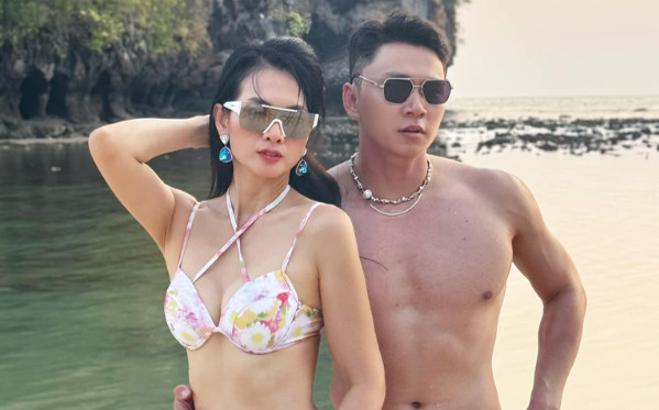 Siêu mẫu Anh Thư mặc đồ bơi nóng bỏng, công khai 'người yêu' trẻ tuổi Ảnh 2