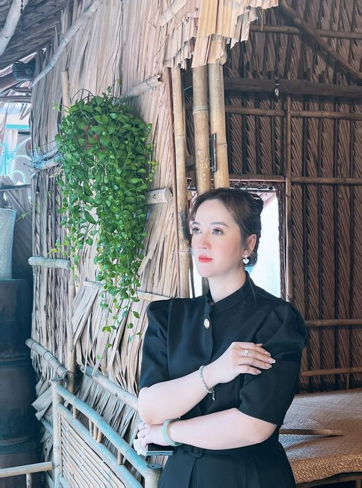 Sau ồn ào gia đình, con gái cố nghệ sĩ Vũ Linh vẫn giữ vững tinh thần vì được nhiều người quan tâm, ủng hộ.