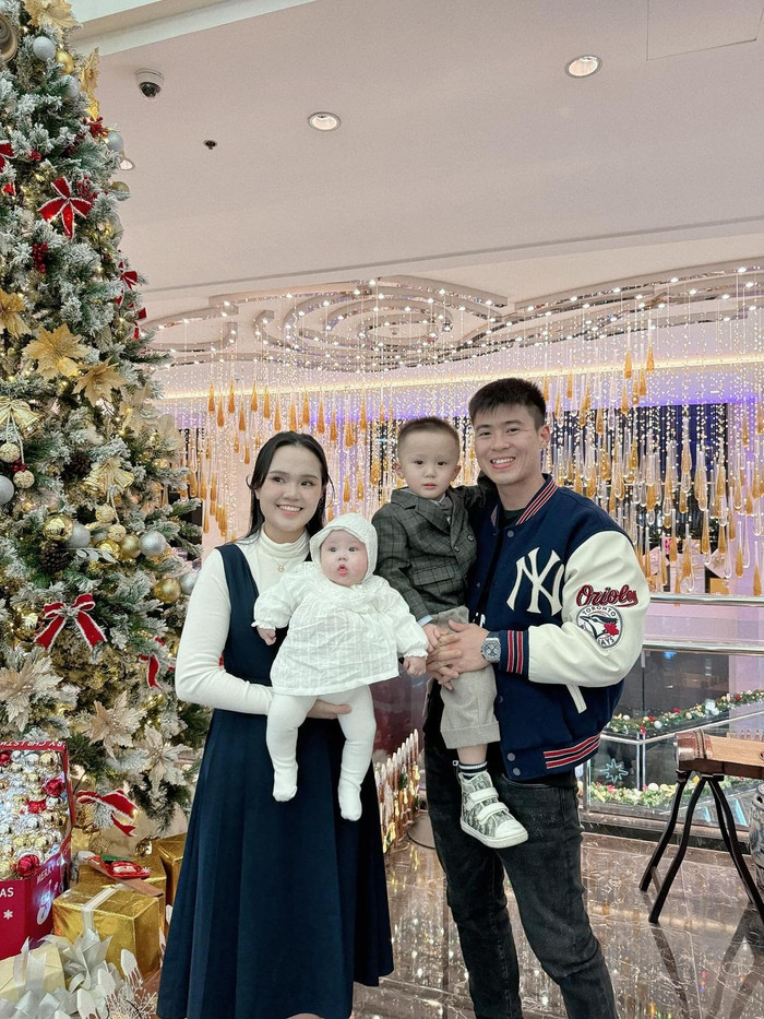 Vợ chồng Duy Mạnh có đủ nếp đủ tẻ.