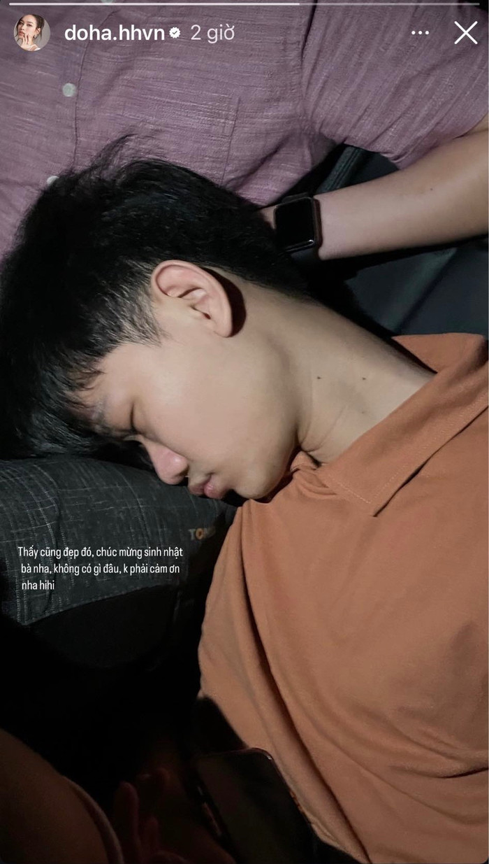 Đỗ Thị Hà công khai đăng ảnh 'dìm' một chàng trai lạ mặt.