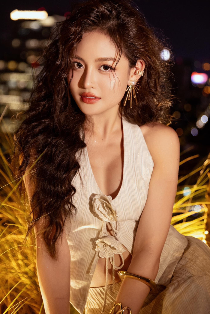 Nhan sắc của Thuỳ Anh ngày càng thăng hạng theo thời gian.