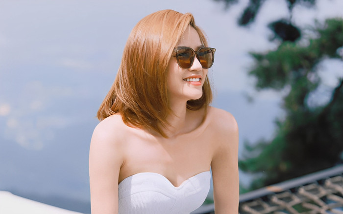 'Bạn gái' Đình Tú khoe body nóng bỏng sau khi xác nhận 'lên chức' mẹ bỉm Ảnh 2