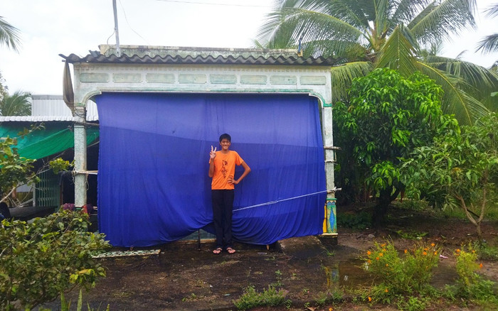 Chàng trai bỗng dưng cao đột biến hơn 2m, chỉ thích uống nước mưa Ảnh 2