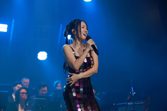 Diva Hồng Nhung khoe giọng trên sân khấu: 'Nghe như loa phường đang phát' Ảnh 1