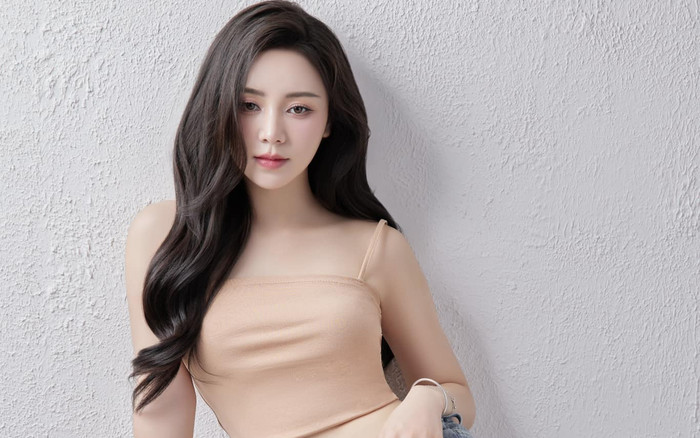 Quỳnh Kool khoe thân hình đồng hồ cát siêu thực khiến dân tình 'nóng bỏng mắt' Ảnh 2