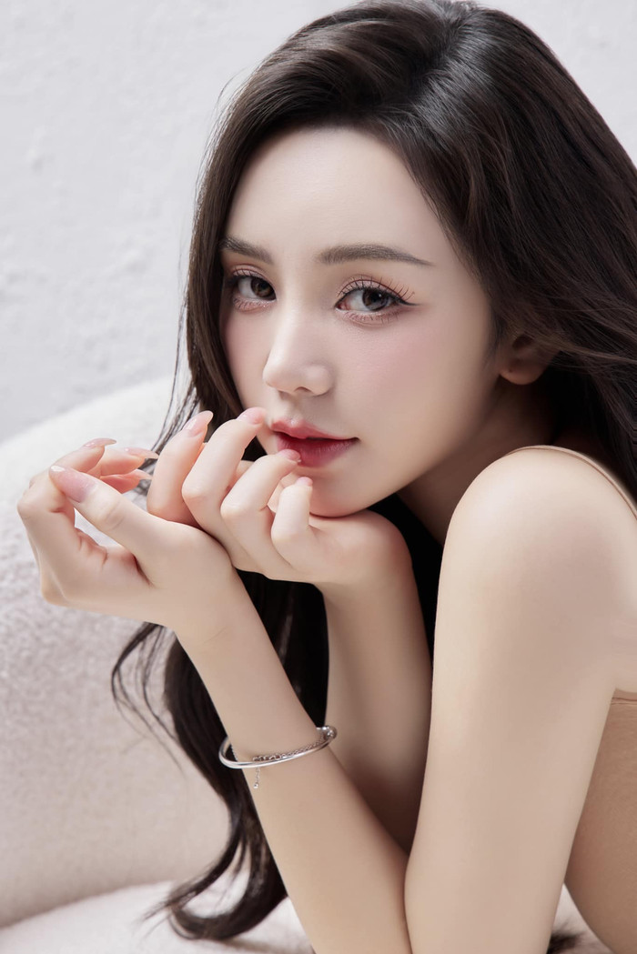 Nhan sắc Quỳnh Kool ngày càng lên hương thấy rõ