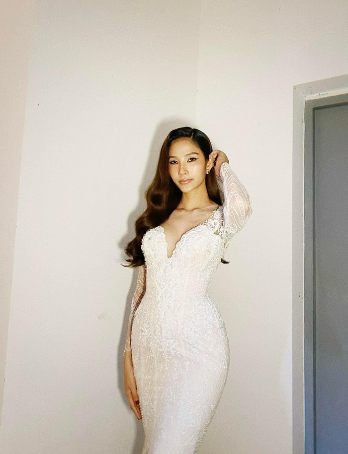 Hoàng Thuỳ đăng tải trạng thái 'khui' chuyện bị chèn ép rời khỏi vị trí giám khảo Miss Universe Vietnam 2024 gây rúng động mạng xã hội.