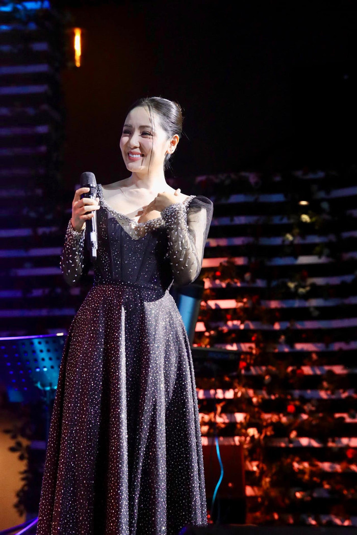 Phương Linh được nam khán giả 'thả thính', nữ ca sĩ phản ứng ra sao? Ảnh 1