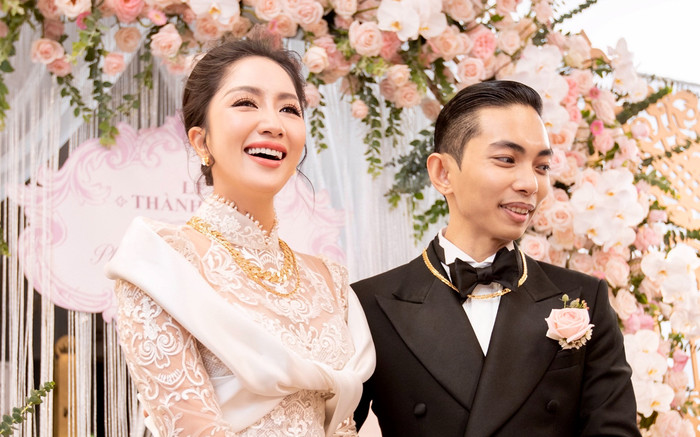 Khánh Thi - Phan Hiển: 'Lấy vợ xong tôi mua ly cà phê cũng phải xin tiền vợ' Ảnh 2