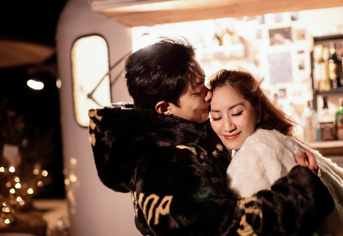 Khánh Thi - Phan Hiển: 'Lấy vợ xong tôi mua ly cà phê cũng phải xin tiền vợ' Ảnh 2