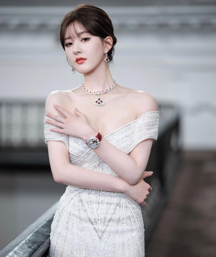 Mỹ nhân Phượng Tù Hoàng sau 6 năm: Triệu Lộ Tư - Bạch Lộc vượt mặt Quan Hiểu Đồng Ảnh 3