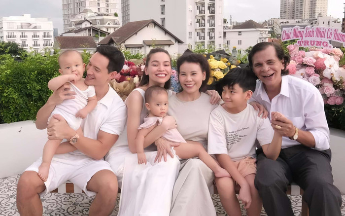 Kim Lý phản ứng đặc biệt khi mẹ vợ khoe tin vui ở tuổi 67 Ảnh 2