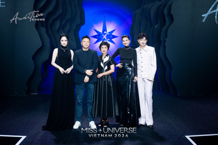 Hương Giang và Dược sĩ Tiến là NSX Miss Universe Vietnam 2024. Người chiến thắng cuộc thi nhận được 2 tỷ đồng tiền mặt, vương miện trị 24 triệu đồng, và suất đại diện Việt Nam tham dự Miss Universe 2024 tại Mexico.