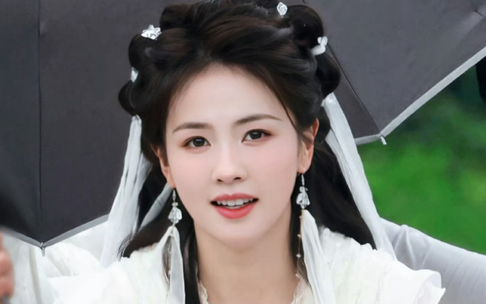 Tạo hình xấu đau đớn của Bạch Lộc trong phim cổ trang mới Ảnh 2