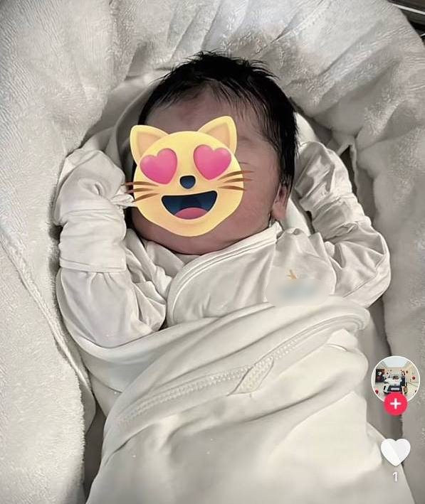 Diện mạo của con trai Quang Hải - Chu Thanh Huyền.