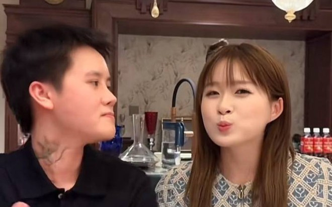 Rich-kid Chao gây choáng ngợp khi khoe bữa tối bằng 2 tháng lương của nhiều người Ảnh 2