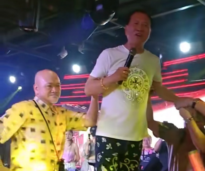 Nam diễn viên nổi tiếng một thời, tuổi 66 đi hát quán bar kiếm tiền Ảnh 2