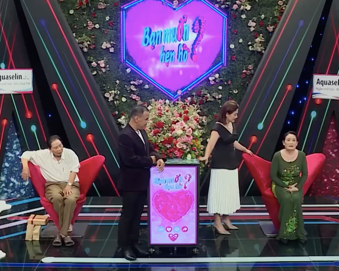 Chú Cần và cô Nguyệt tại chương trình Bạn muốn hẹn hò