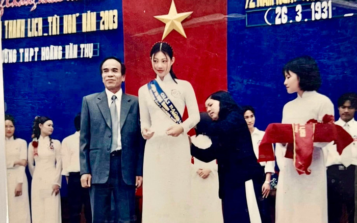 Thanh Hương khoe ảnh thời 'em chưa 18', xuất sắc thế nào mà xứng tầm Hoa hậu Việt Nam Ảnh 2