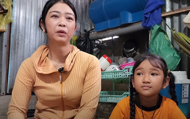 Nhặt bé gái sinh non vứt ở bờ bụi về nuôi, 6 năm sau vợ chồng nghèo Đồng Tháp hưởng trái ngọt Ảnh 2