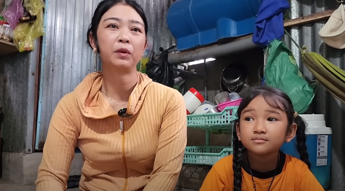 Chị Tuyền và bé Bảo Ấn. Ảnh: Chụp màn hình Bùi Hồ TV